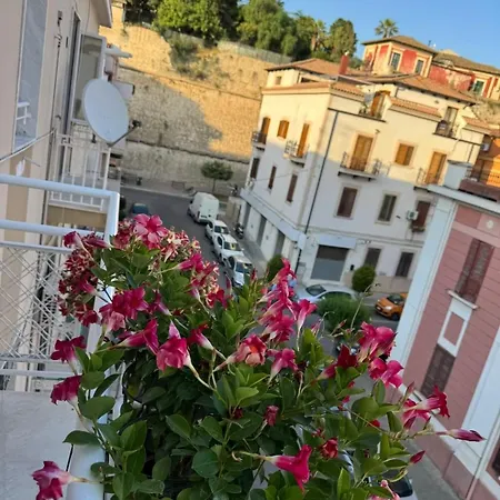 House On Sunday Sole